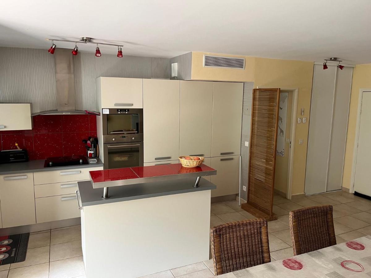Saint-Raphael, Boulouris, F2 Dans Belle Residence 3 Piscines, Proche Bord De Mer Экстерьер фото