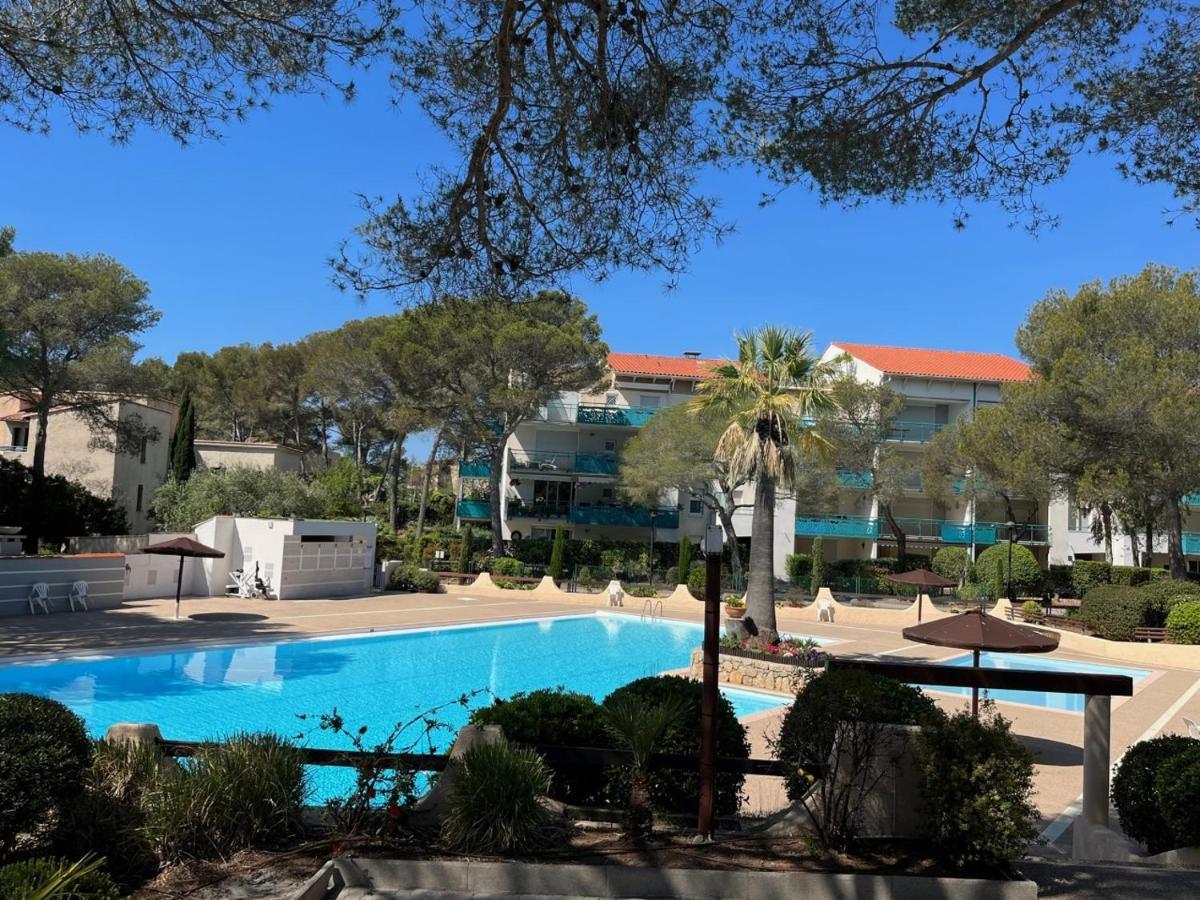 Saint-Raphael, Boulouris, F2 Dans Belle Residence 3 Piscines, Proche Bord De Mer Экстерьер фото